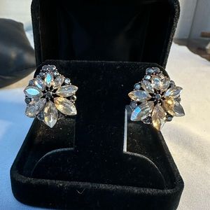 Sparkly flower rhinestone earrings